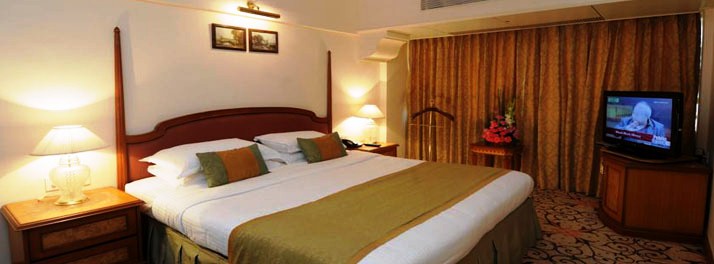 887/Fariyas Hotel - Mumbai 13.jpg